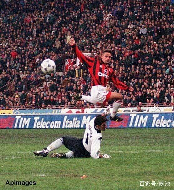 包含AC米兰完胜荷兰，卡塞米罗高光表现的词条