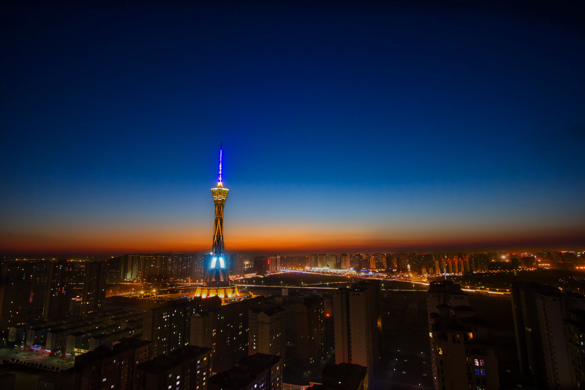 当铁血拜仁遇见白色风暴，基米希，那个在皇马凝视下雕刻瑞典战场的男人